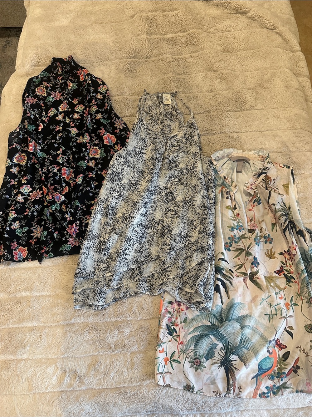 Banana Republic Tropical Floral Sleeveless Blouse - Multicolor on Cream